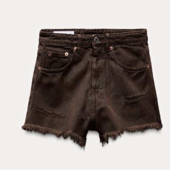 Sumer 🌺 NWT ZARA HIGH
DENIN SHORTS SIZE
EUR 34 (2)
EUR 38(6) - Picture 6 of 11